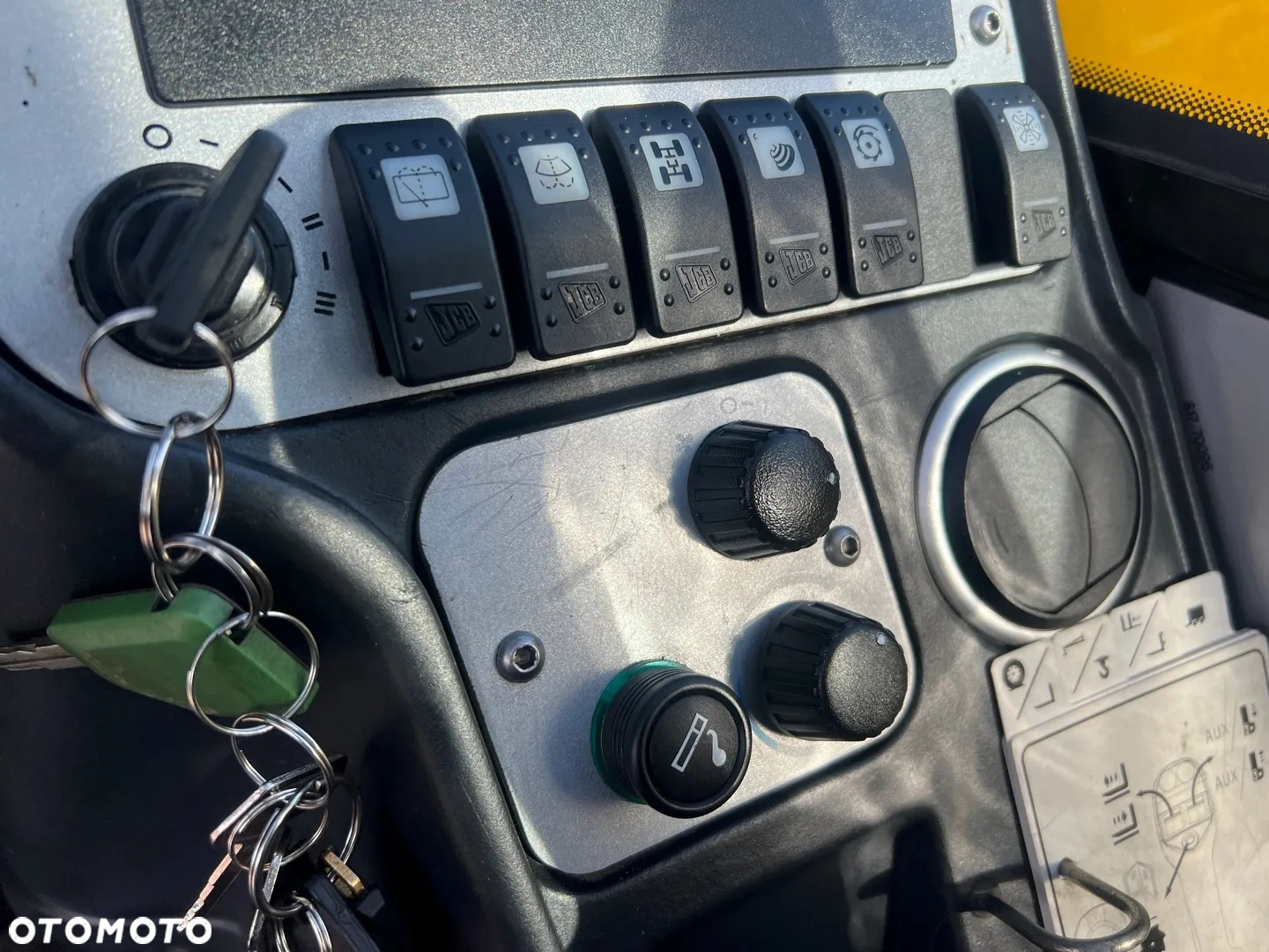 JCB 541-70 - 12