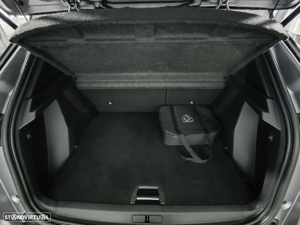 Peugeot e-2008 50 kWh GT - 18