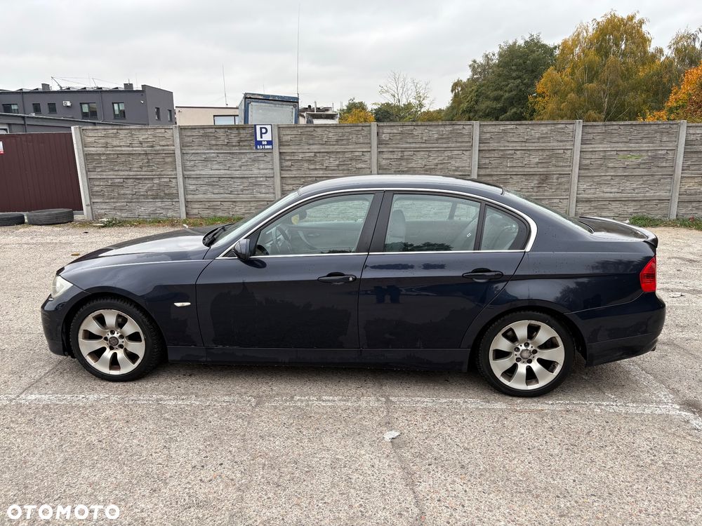 BMW Seria 3 320i - 1