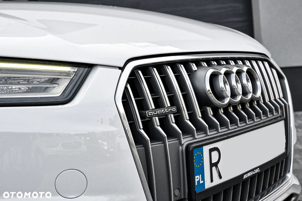 Audi A6 Allroad - 32