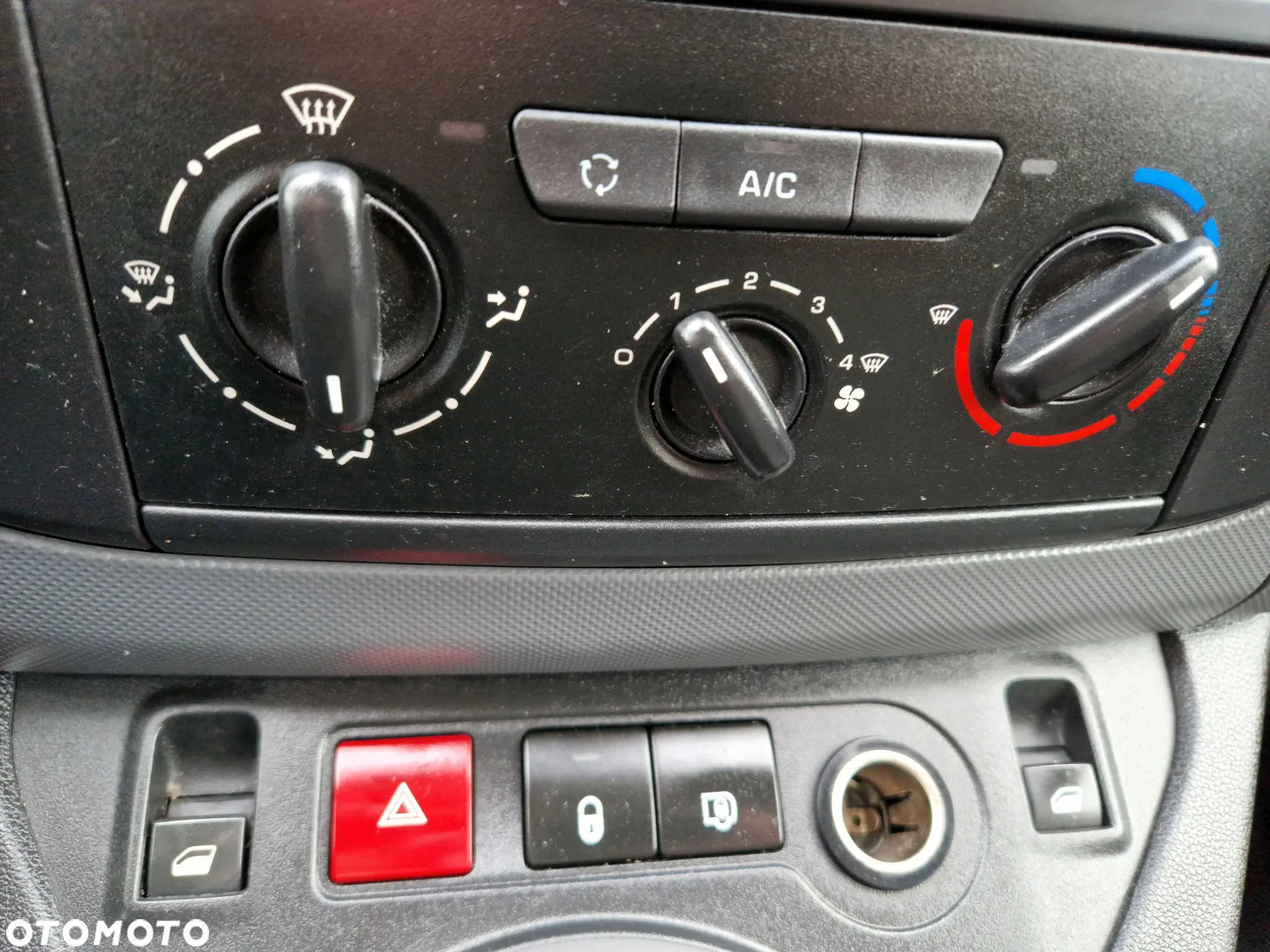 Peugeot Partner - 11