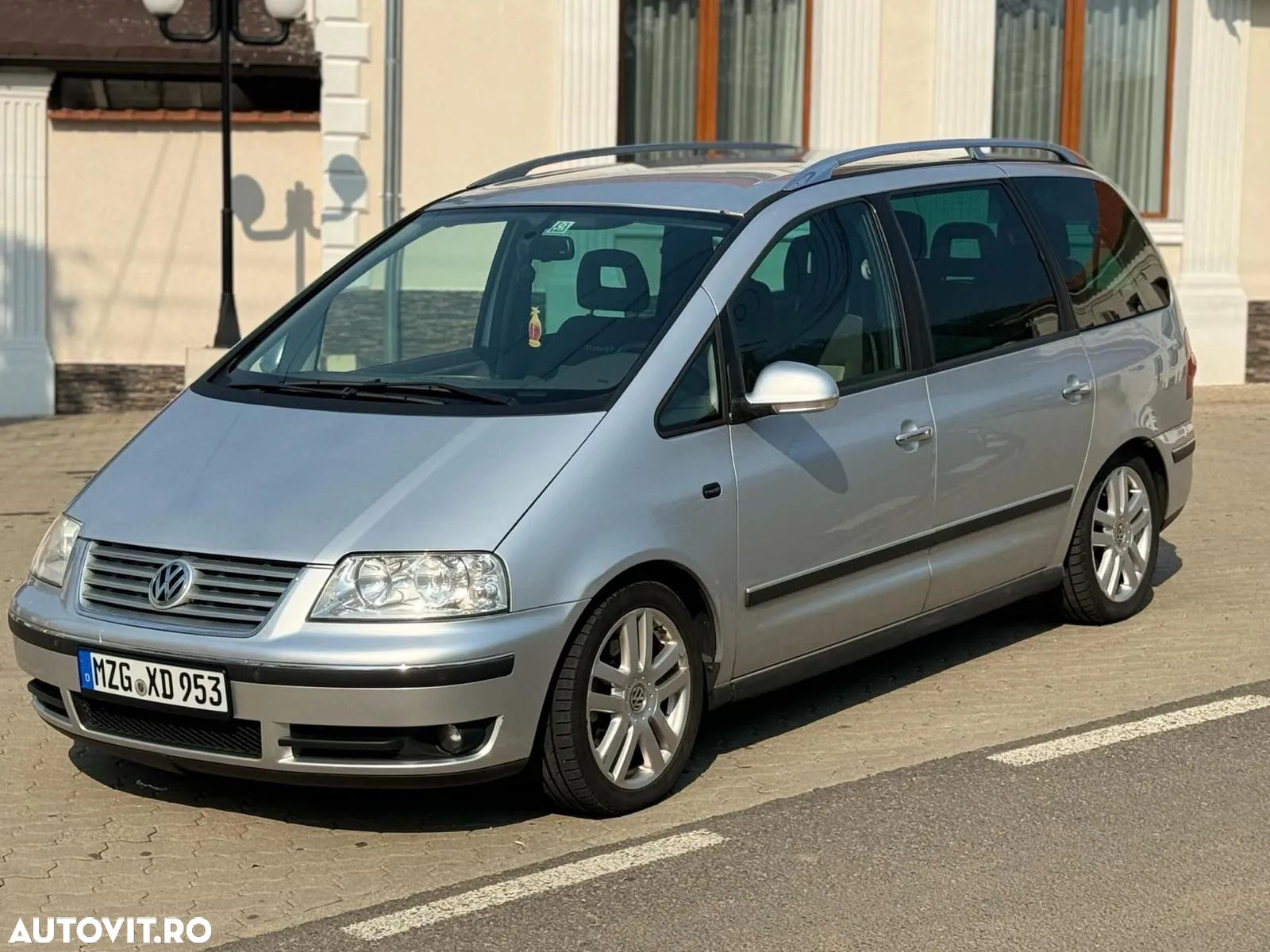 Volkswagen Sharan - 1