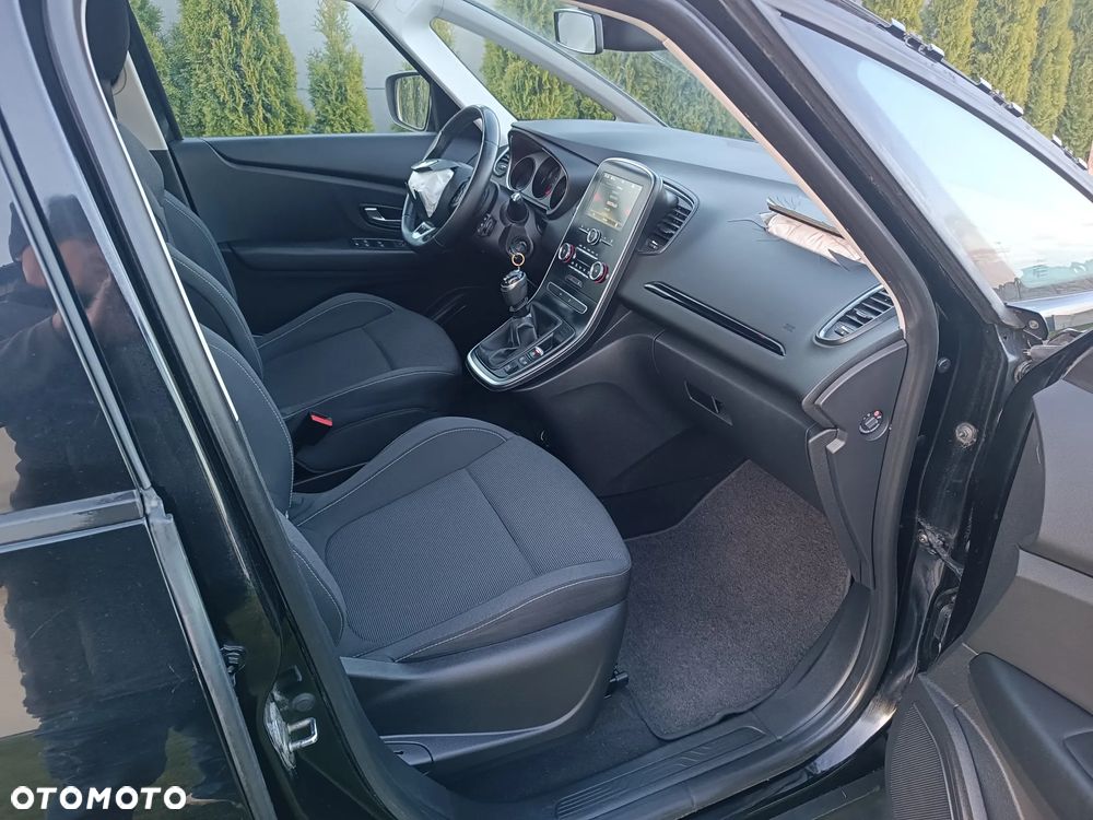 Renault Scenic - 11