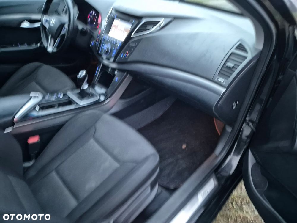 Hyundai i40 i40cw 1.7 CRDi Fifa World Cup Edition - 11