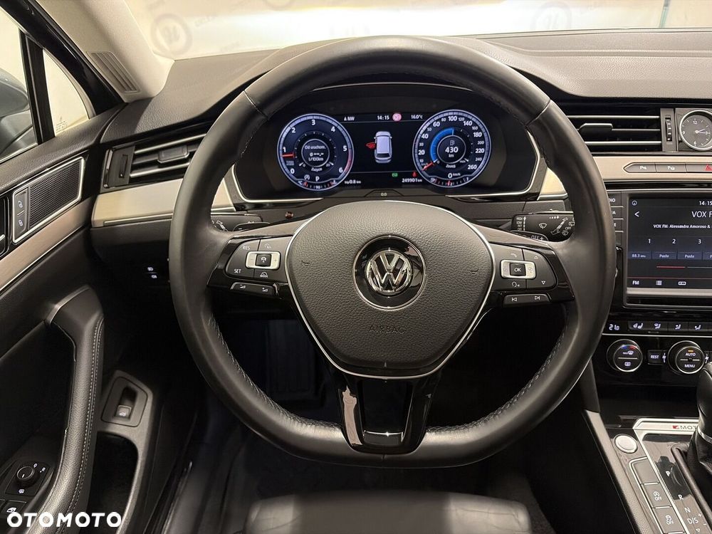 Volkswagen Passat - 13