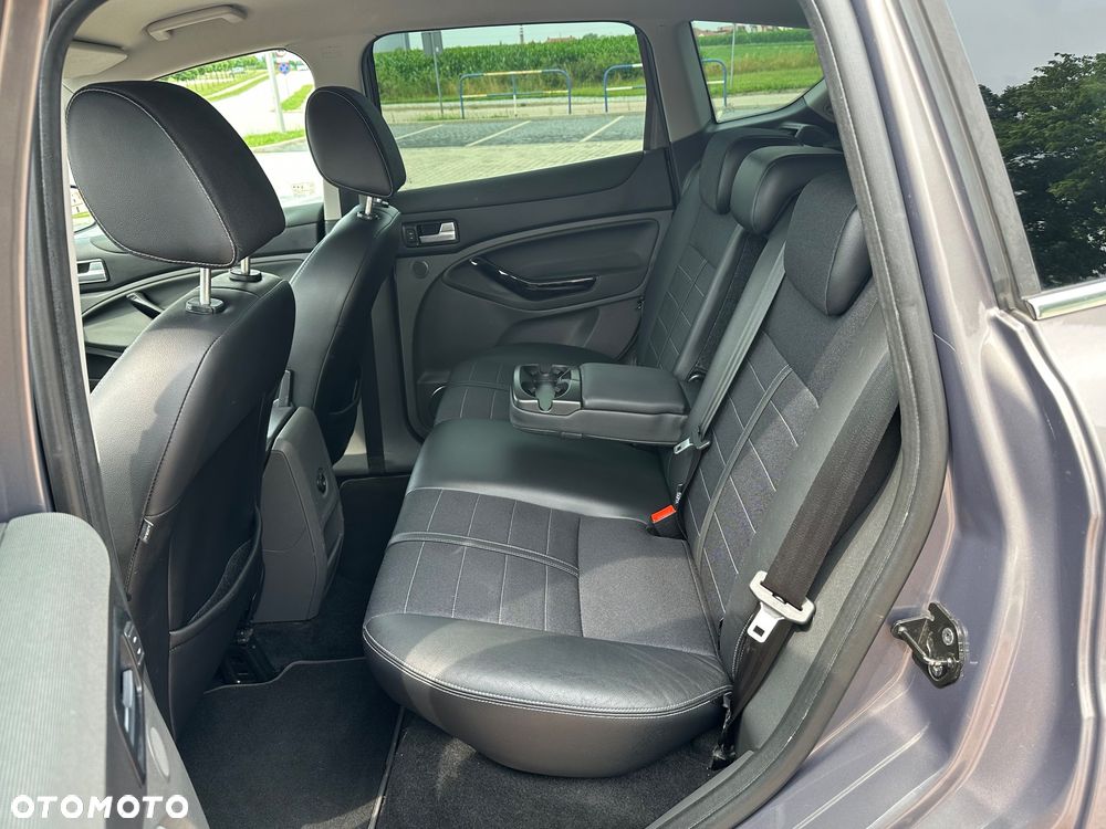 Ford Kuga 2.0 TDCi 4x4 Titanium - 9