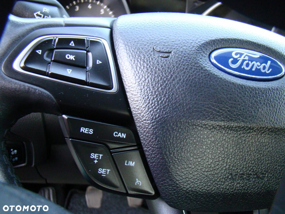 Ford Focus - 23
