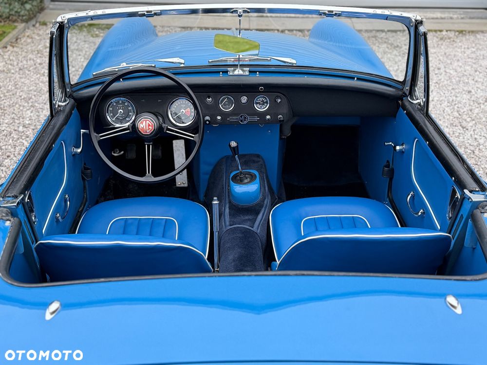 MG Midget - 5