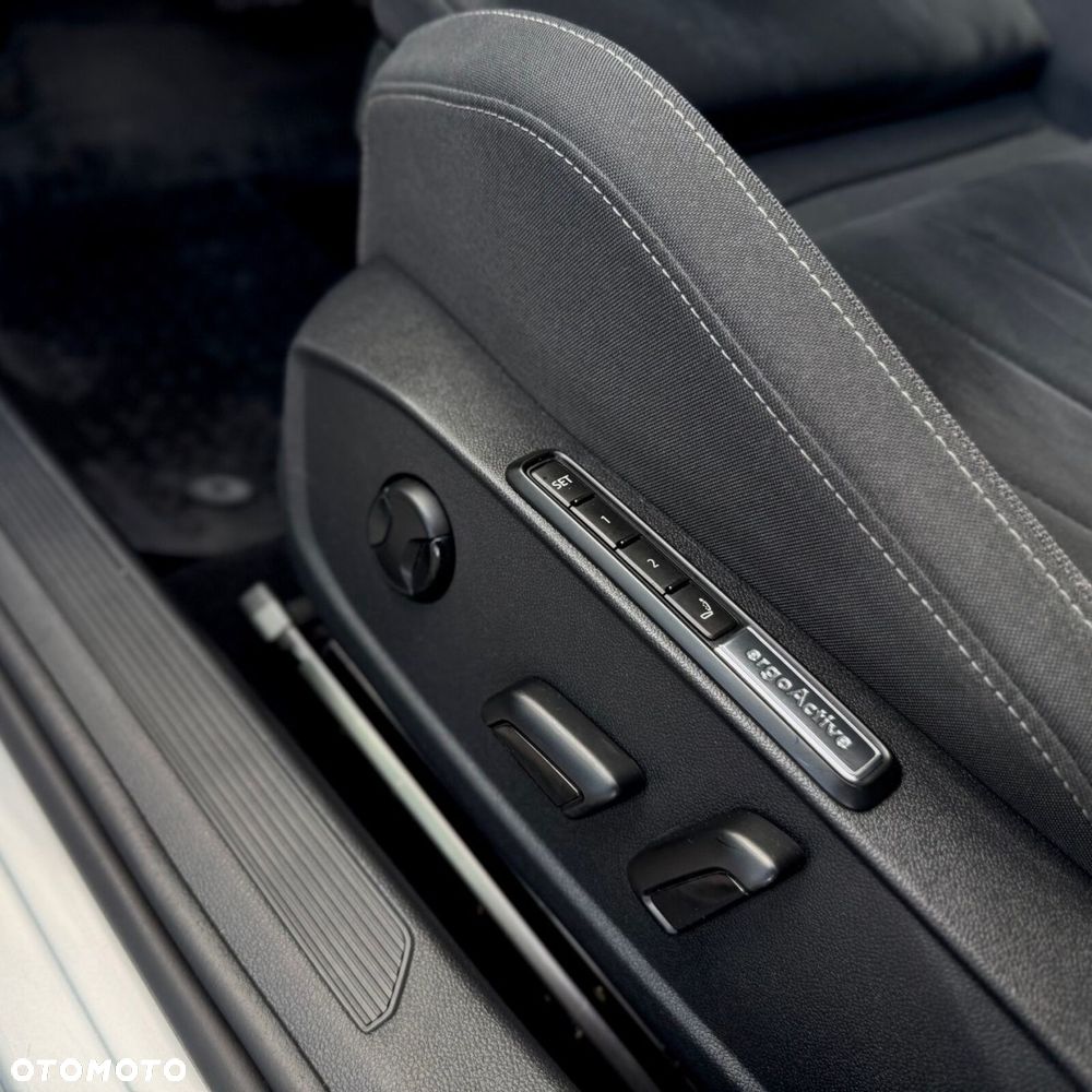 Volkswagen Golf Variant 2.0 TDI Style DSG - 9