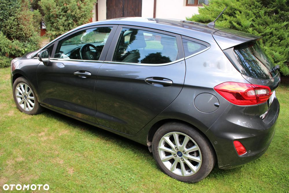 Ford Fiesta 1.0 EcoBoost S&S TITANIUM - 4
