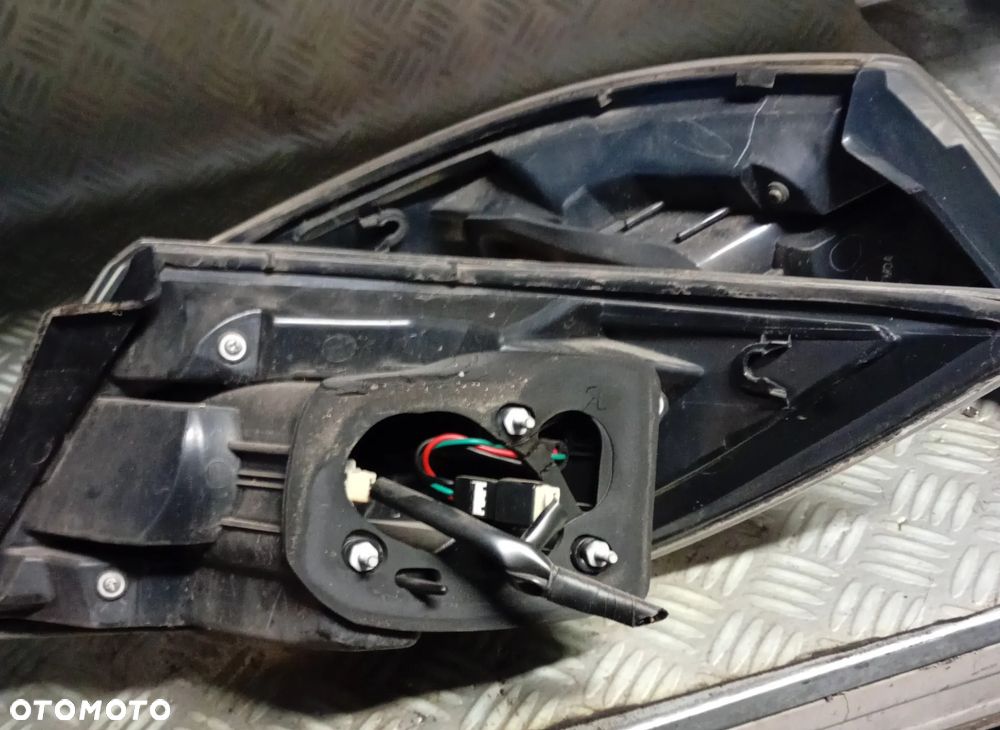 LAMPY PRAWY LEWY TYŁ MAZDA 6 - 4