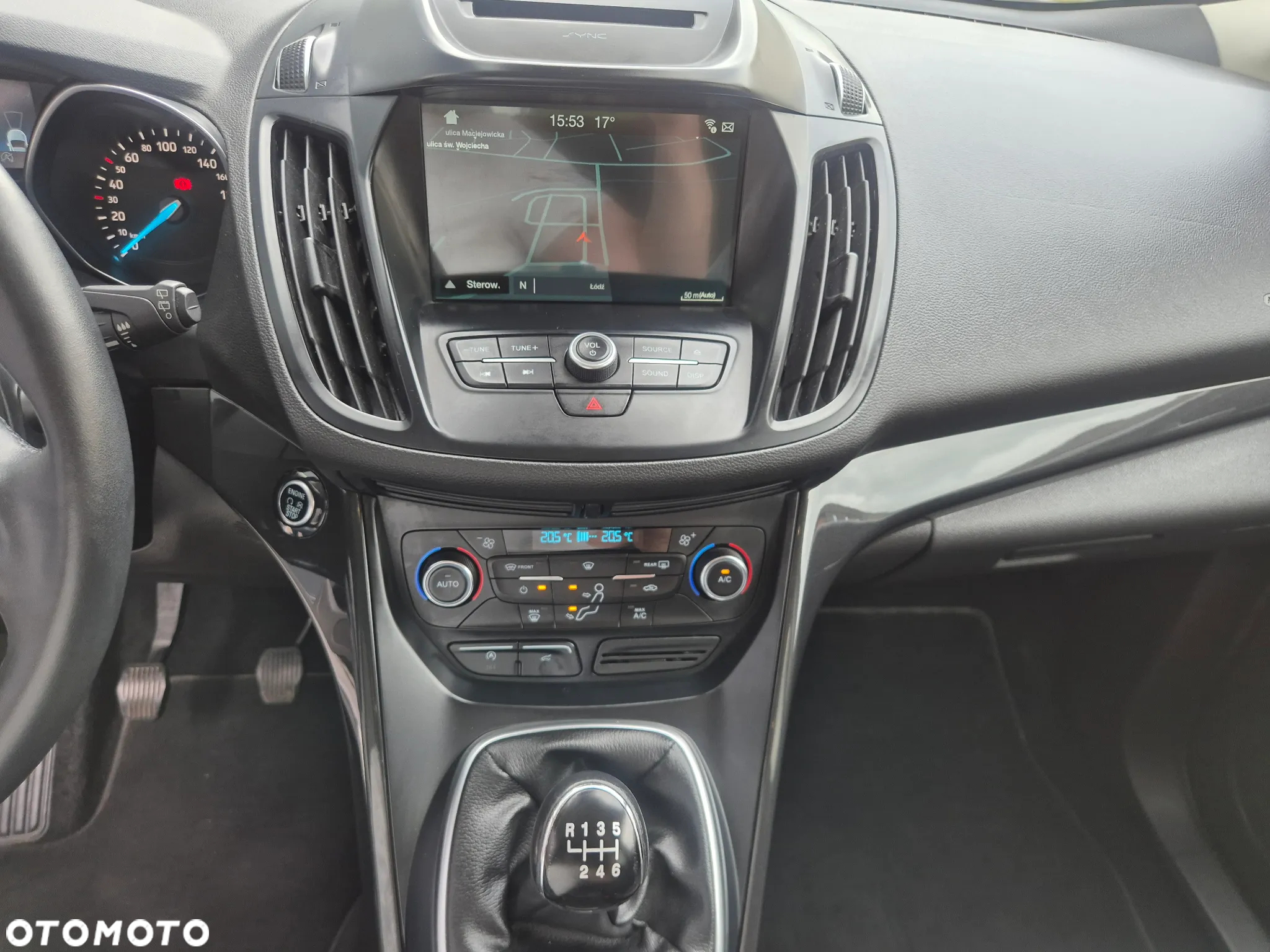 Ford Kuga 2.0 TDCi 2x4 Titanium - 29