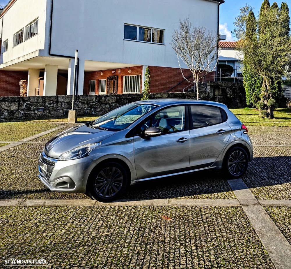 Peugeot 208 PureTech 110 Stop & Start Signature - 29