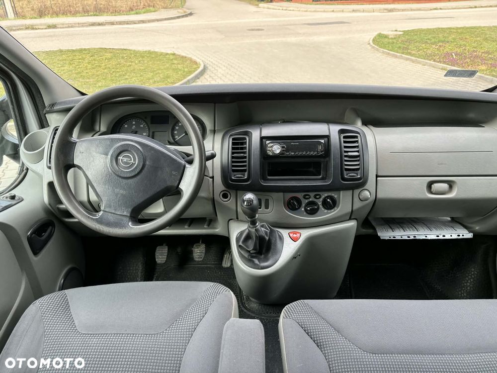 Opel Vivaro L2H1 2.9t - 8