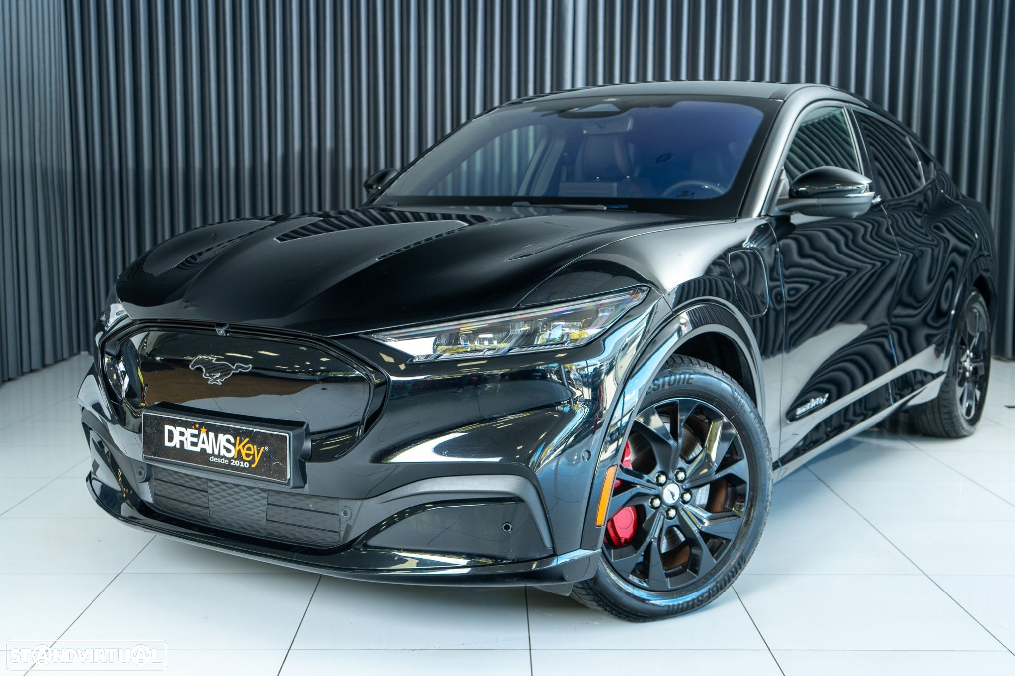 Ford Mustang Mach-E Alargada AWD - 36