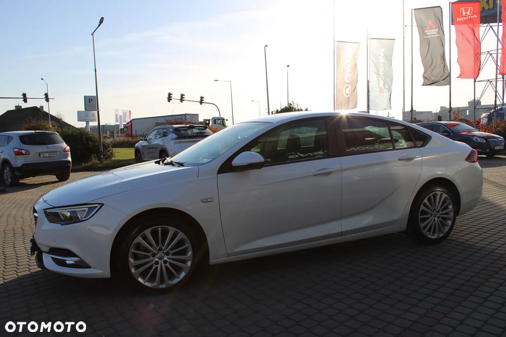 Opel Insignia 1.6 CDTI Enjoy S&S - 11