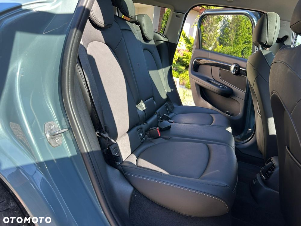 MINI Countryman Cooper SE All4 Essential Trim - 23