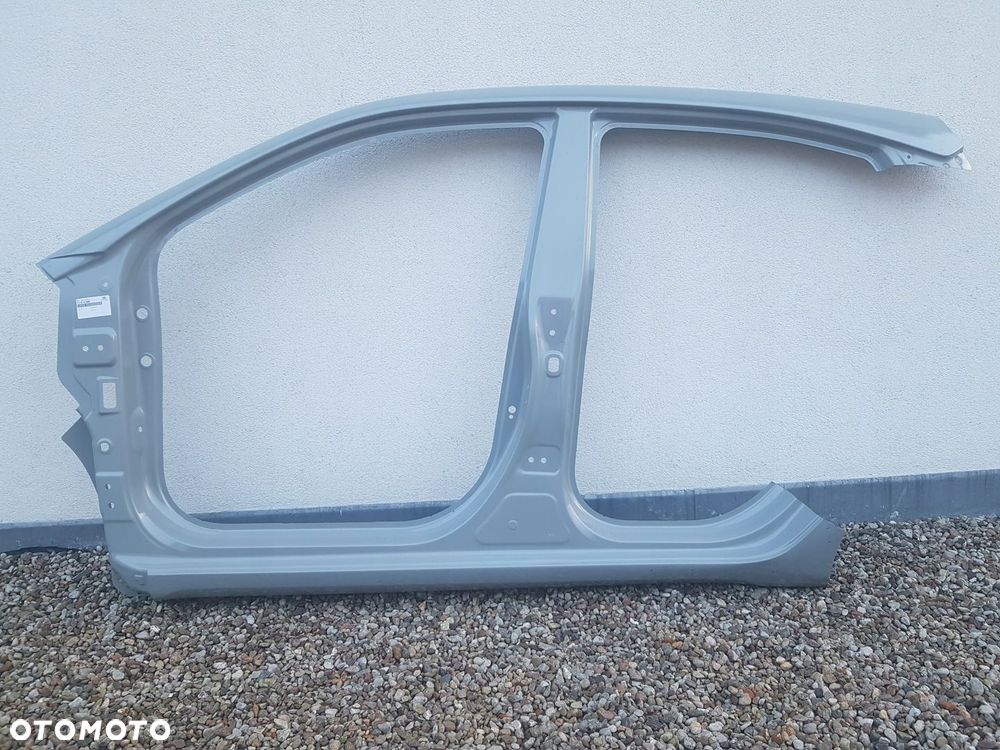 Próg poszycie lewe HYUNDAI i10 III rok 19-23 - 2