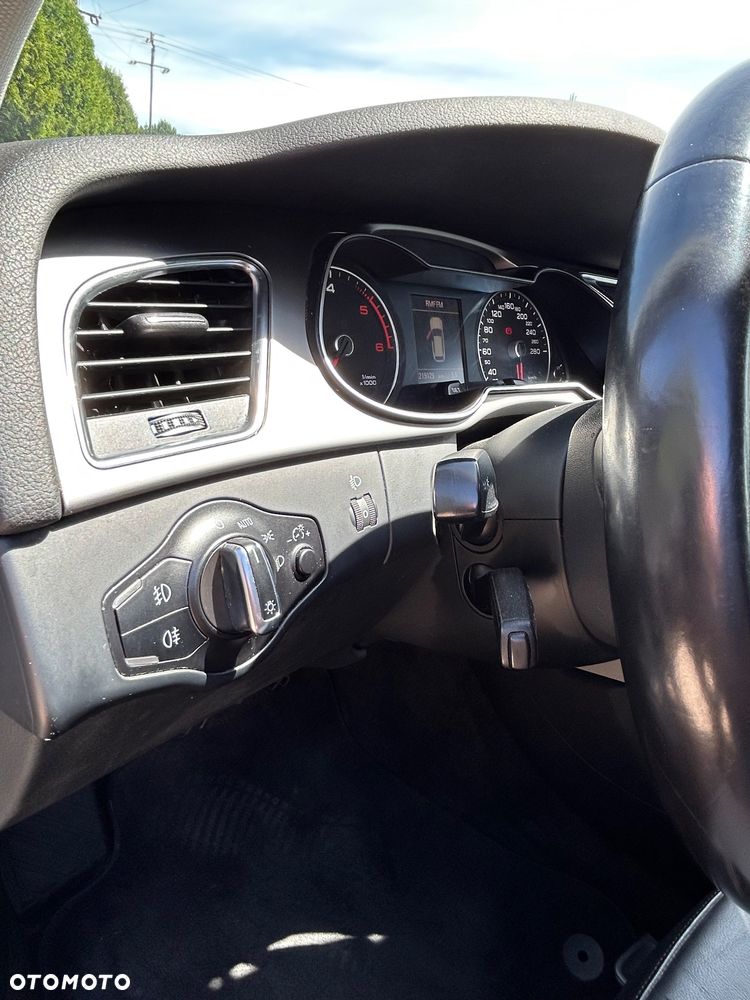 Audi A4 Avant 2.0 TDI DPF Ambiente - 8