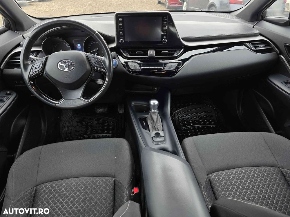 Toyota C-HR - 16