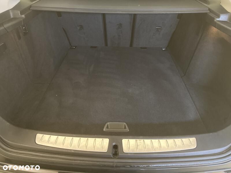BMW Seria 3 320i GPF - 22