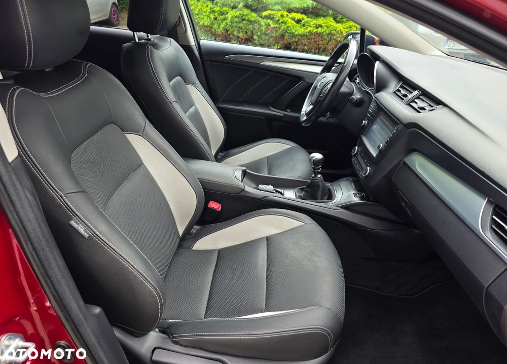 Toyota Avensis - 26