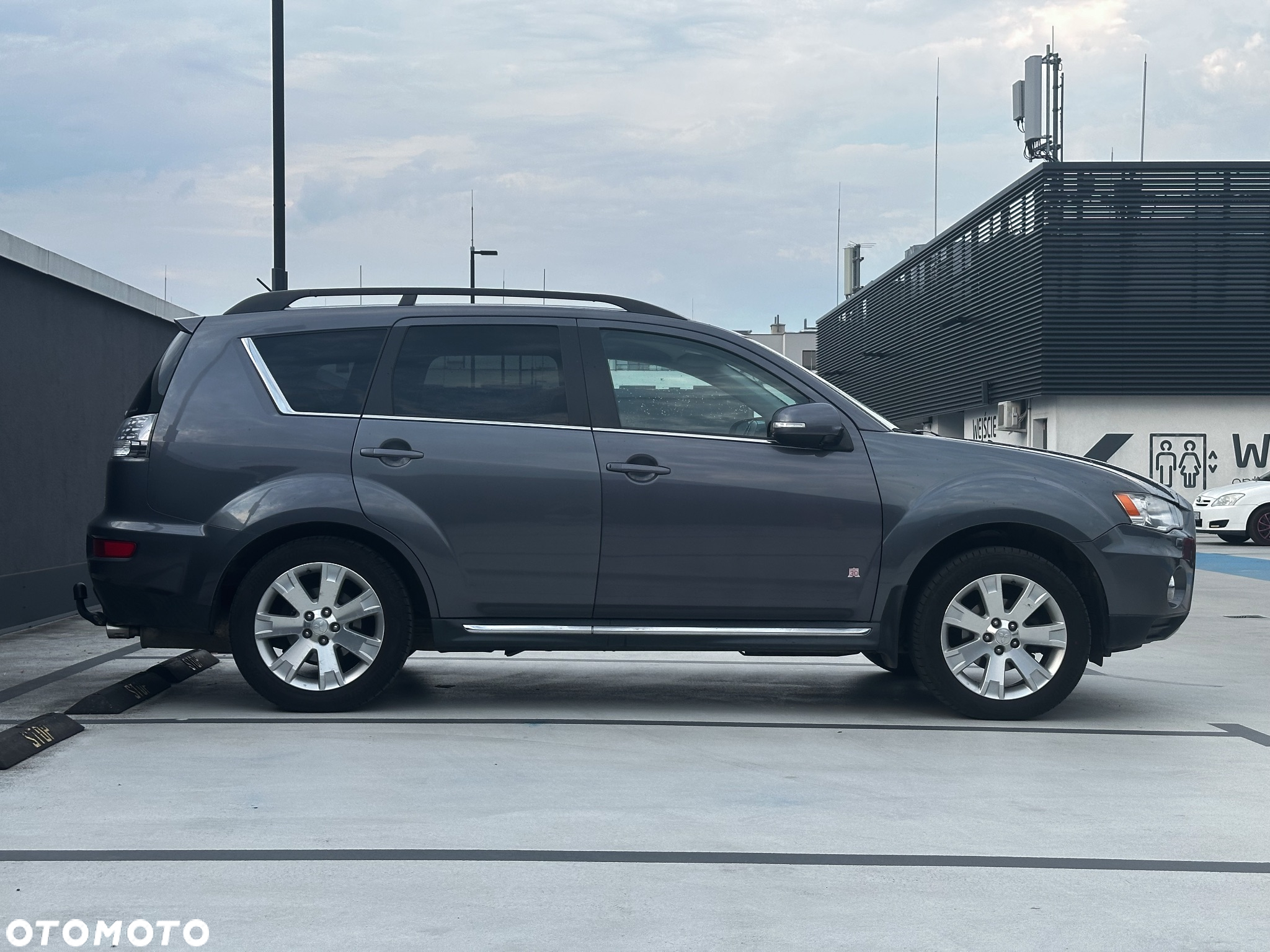 Mitsubishi Outlander 2.2 DI-D 4WD TC-SST Instyle - 6