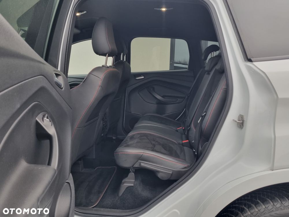 Ford Kuga 2.0 TDCi 4x2 ST-Line - 24