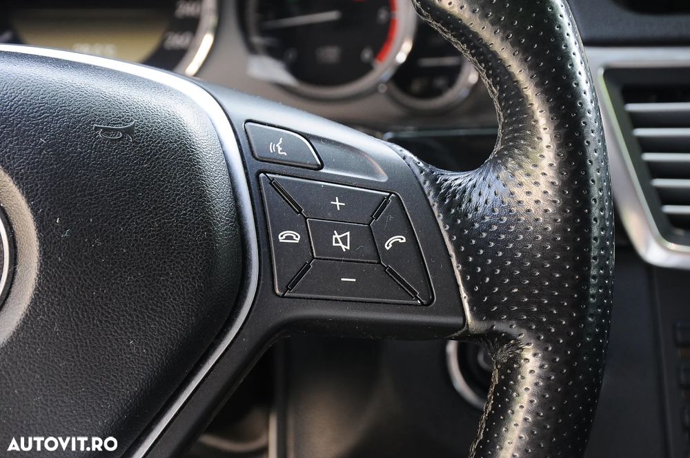 Mercedes-Benz E - 12