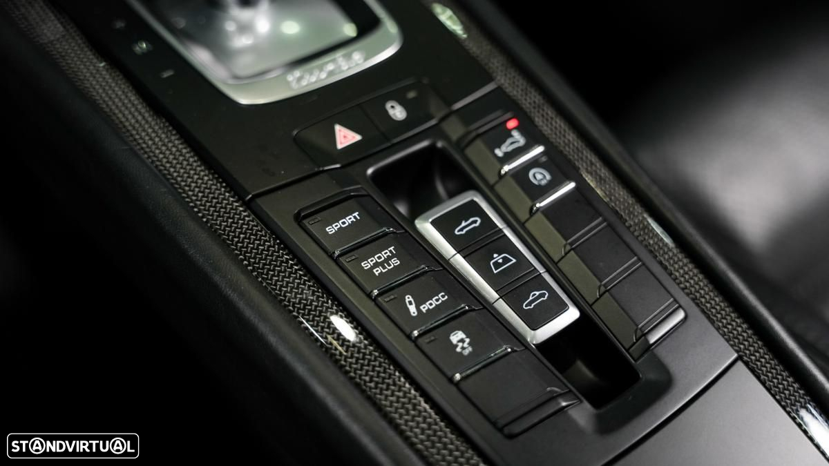 Porsche 911 (991) Turbo S PDK - 27