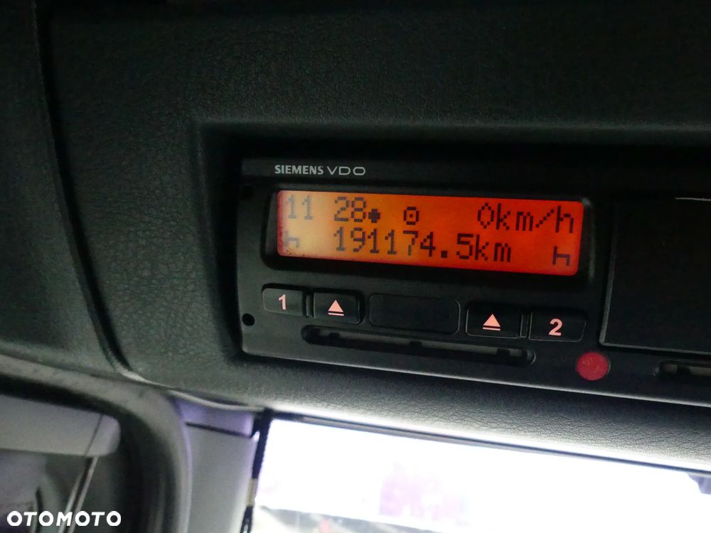 MAN TGA 26.400 6x2 / CHŁODNIA / EURO 4 / KABINA SYPIALNA / - 35