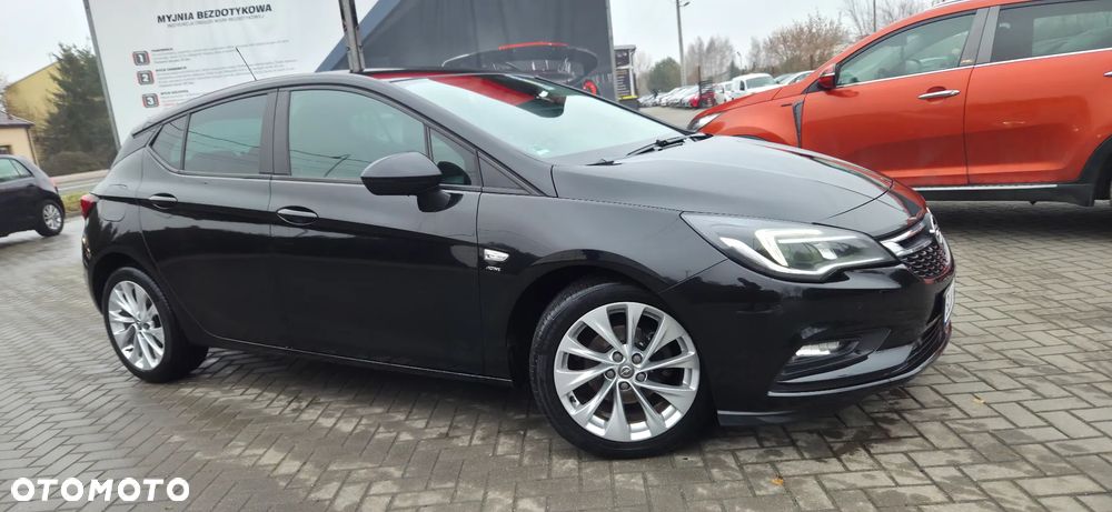 Opel Astra 1.6 CDTI Cosmo - 18
