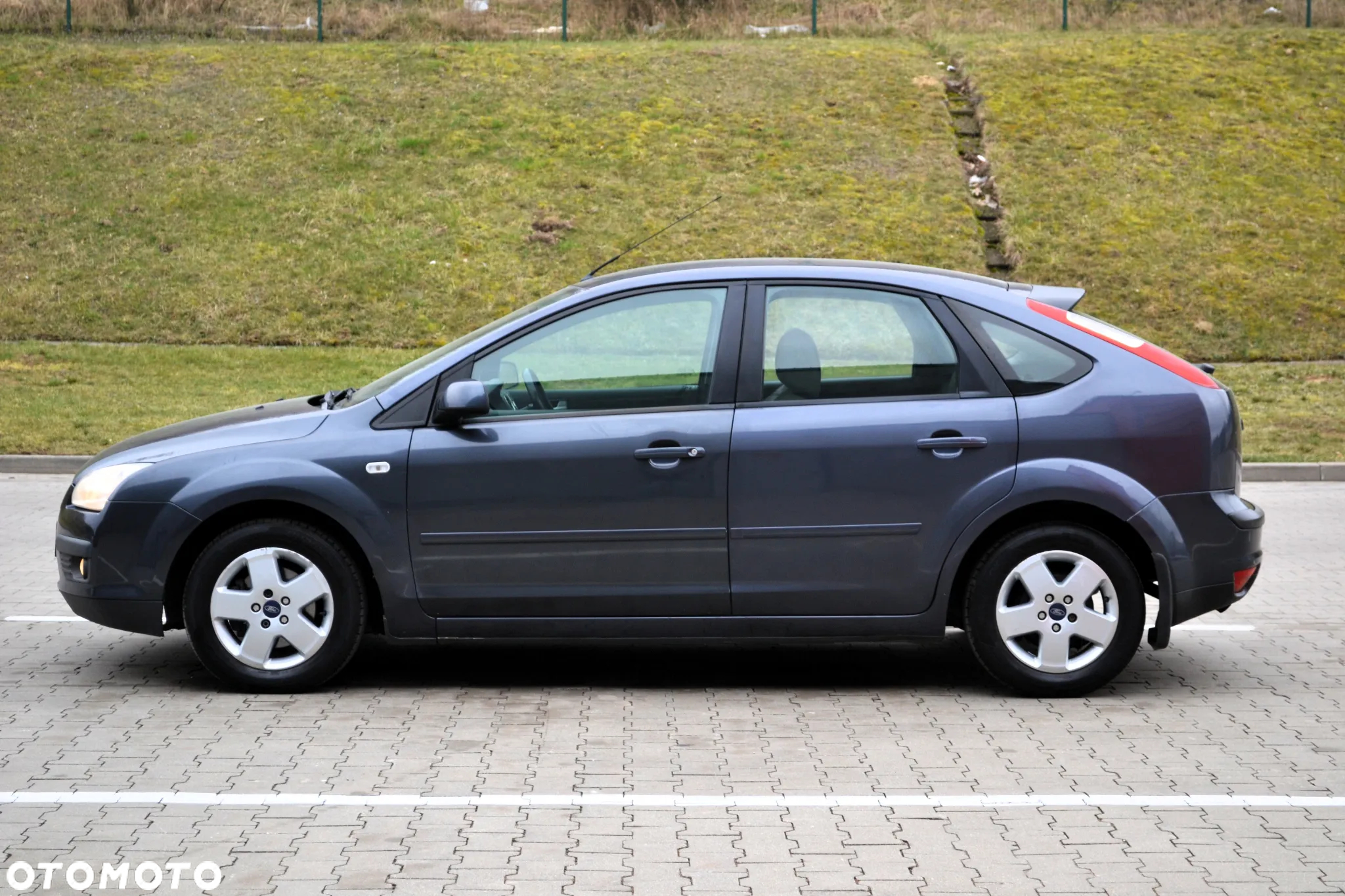 Ford Focus 1.6 Gold X - 24