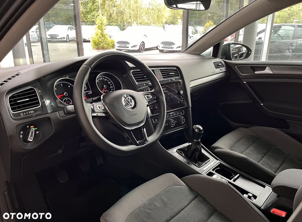 Volkswagen Golf VII 1.6 TDI BMT Comfortline - 10