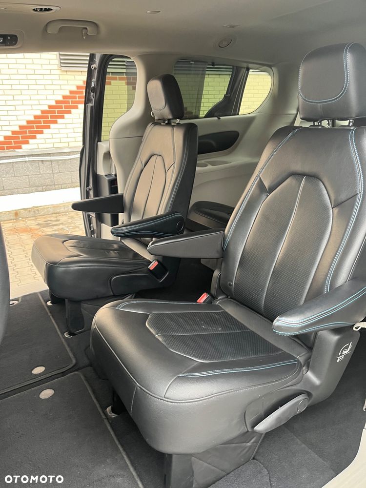 Chrysler Pacifica - 9