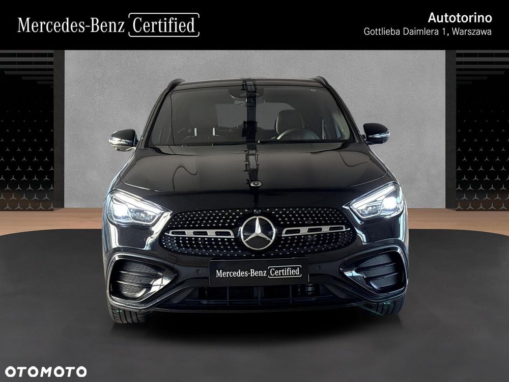 Mercedes-Benz GLA - 9