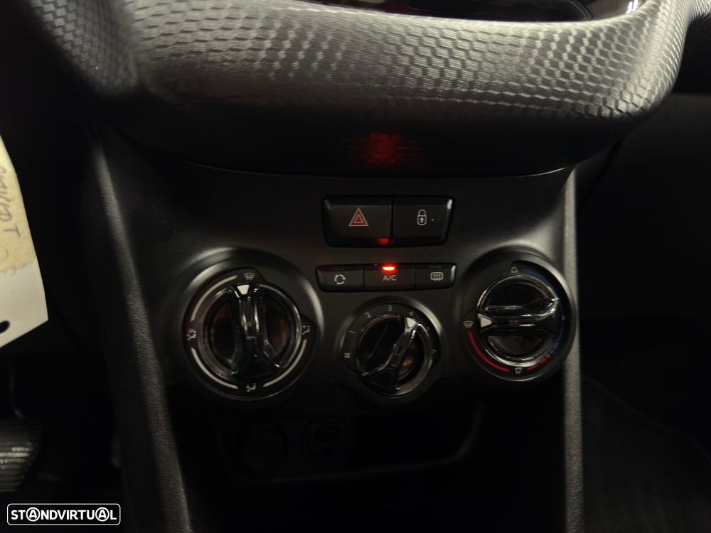 Peugeot 208 1.6 BlueHDi Style - 14