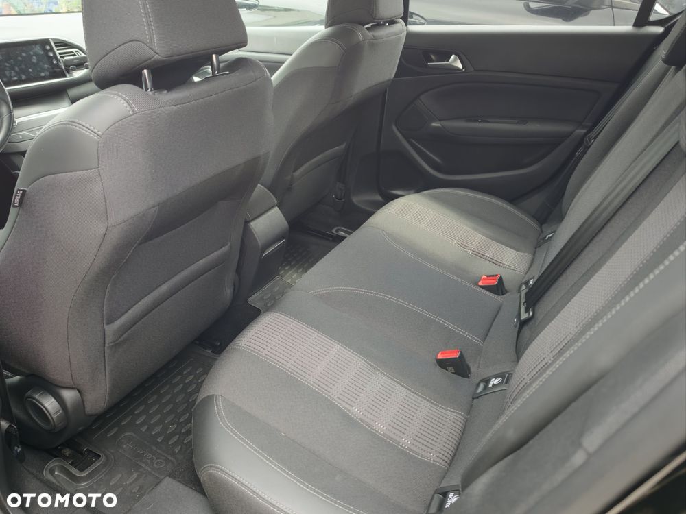 Peugeot 308 1.2 PureTech Active Pack S&S EAT8 - 21