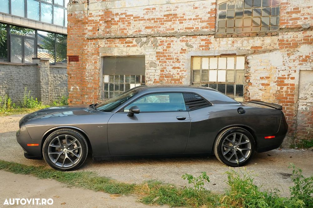 Dodge Challenger - 3