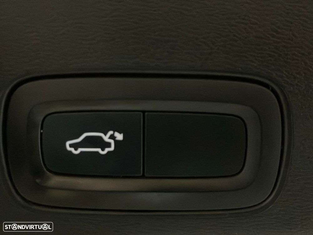 Volvo XC 60 2.0 T8 PHEV Momentum AWD - 21