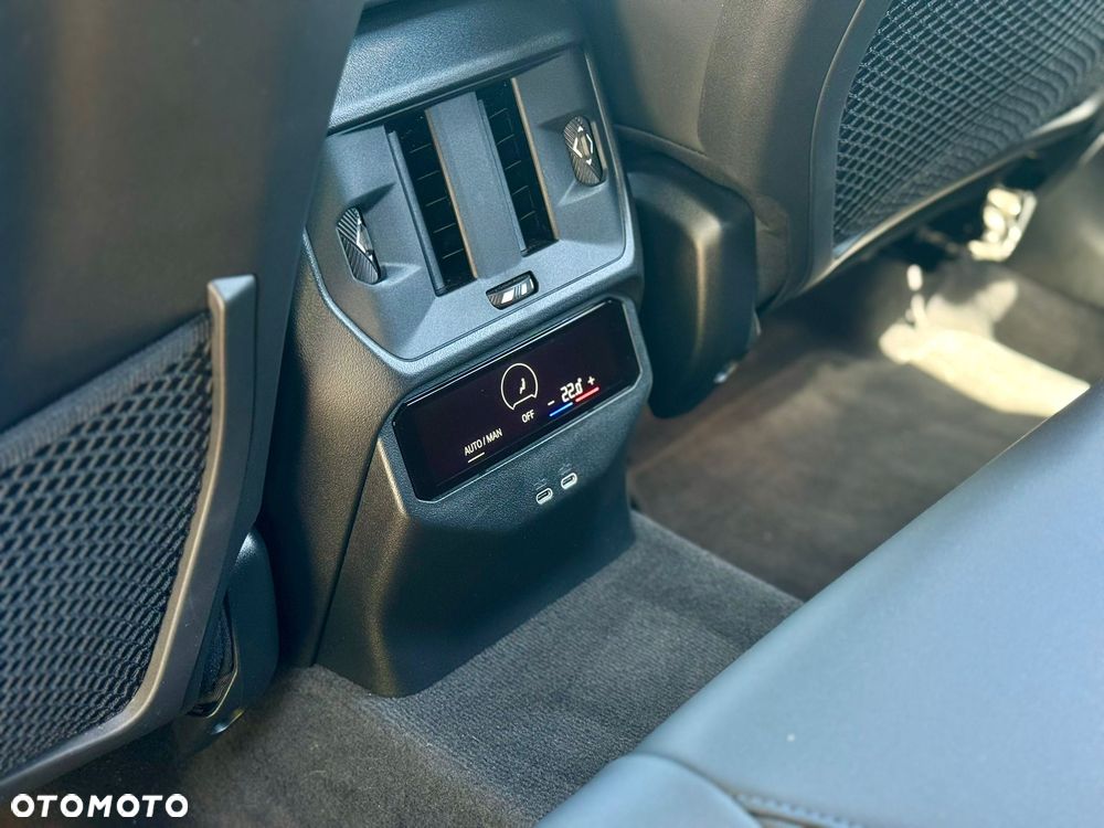 BMW X3 xDrive20 mHEV - 16