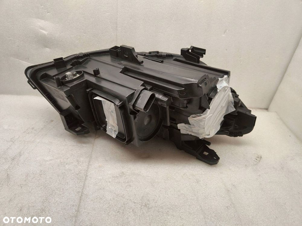 Mercedes-Benz CLA W117 XENON Przód strona lewa A1179065100 - 6