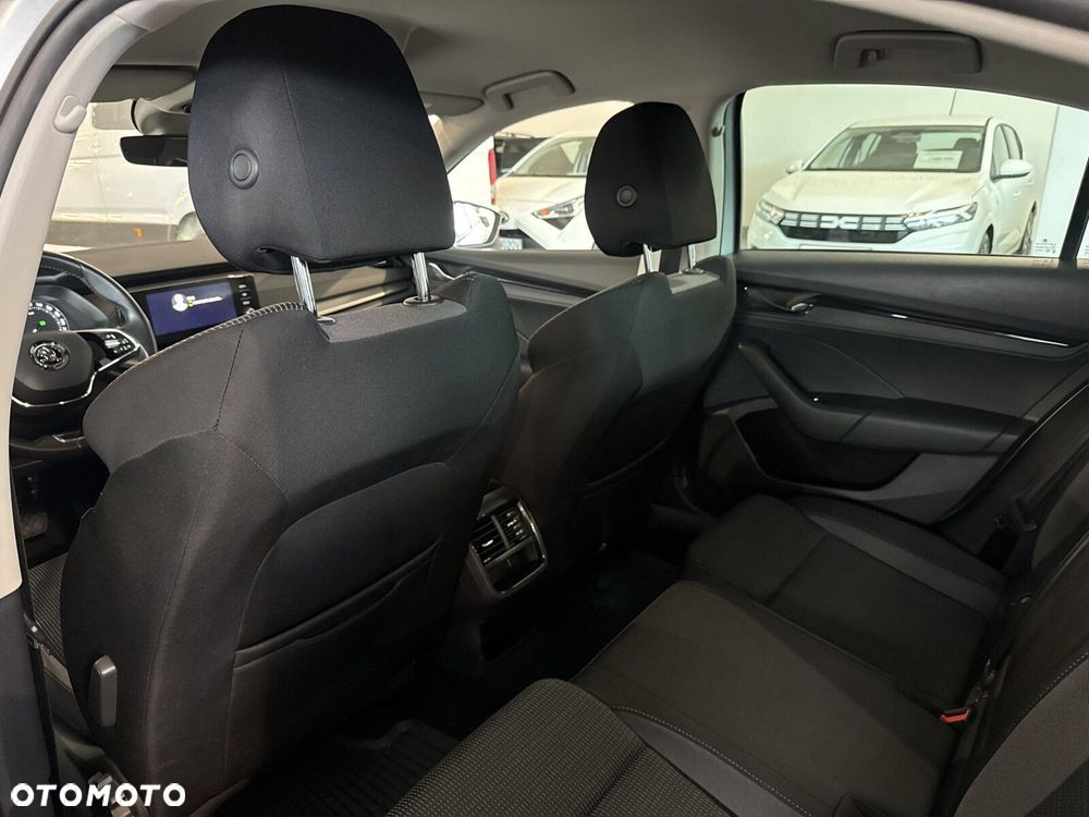 Skoda Octavia 2.0 TDI Ambition DSG - 30