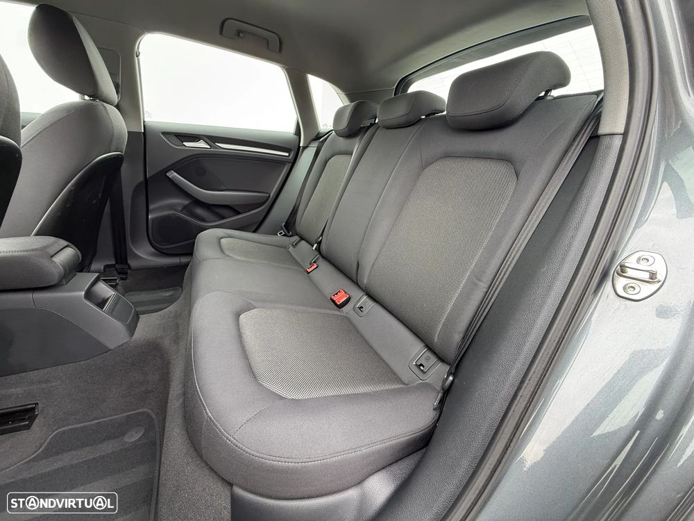Audi A3 Sportback 1.6 TDI Advance - 31