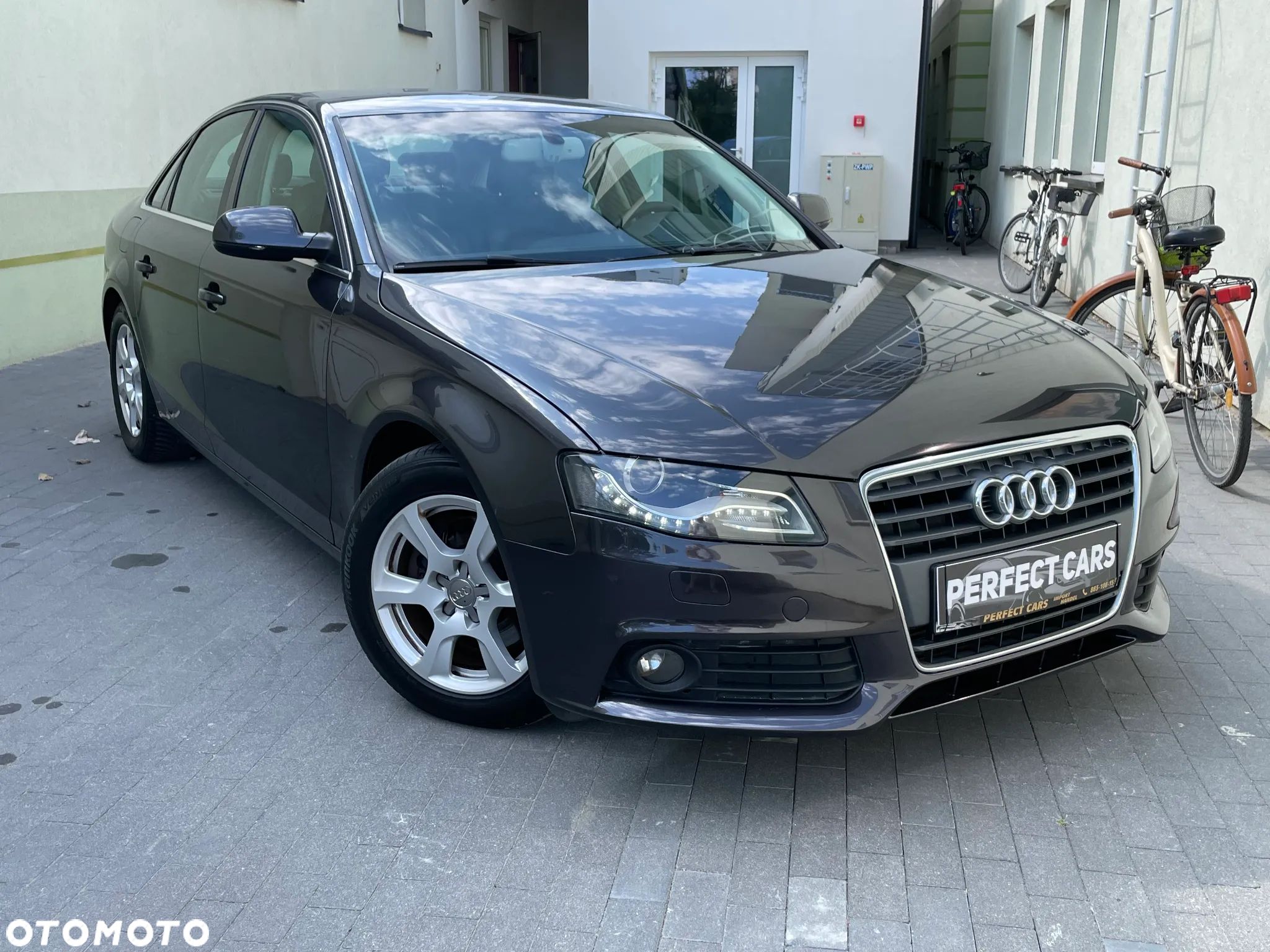Audi A4 - 1