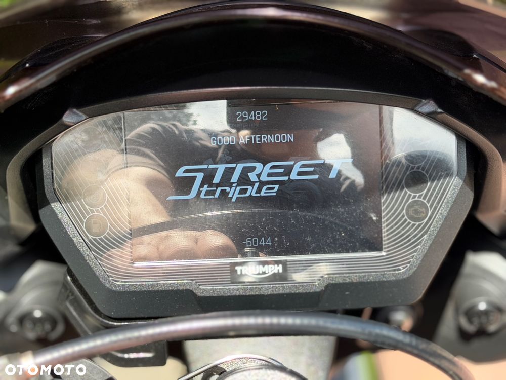 Triumph Street Triple - 36