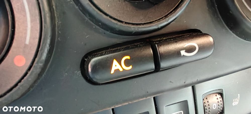 Volkswagen New Beetle 1.9 TDI DPF Freestyle - 39