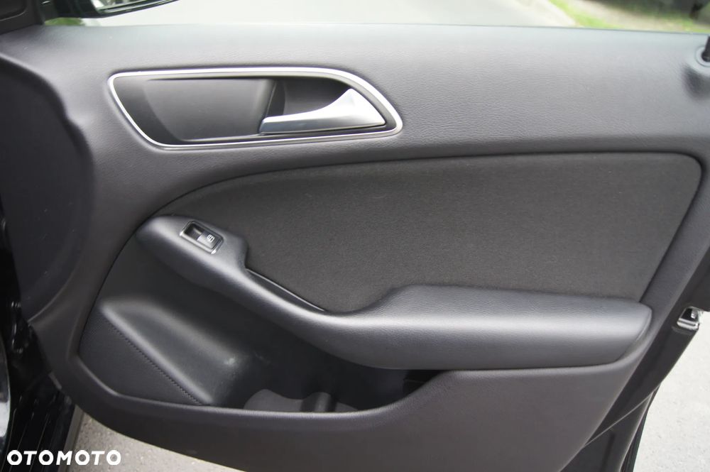 Mercedes-Benz Klasa B 180 CDI BlueEFFICIENCY Edition 1 - 18