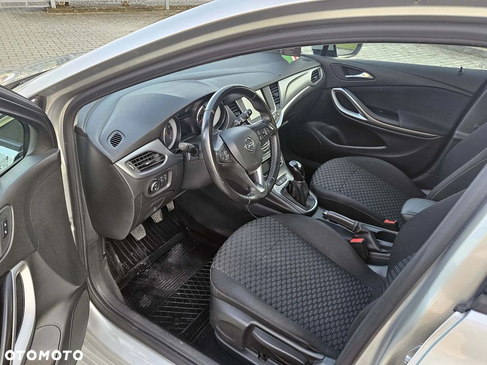 Opel Astra 1.4 T Enjoy S&S - 9