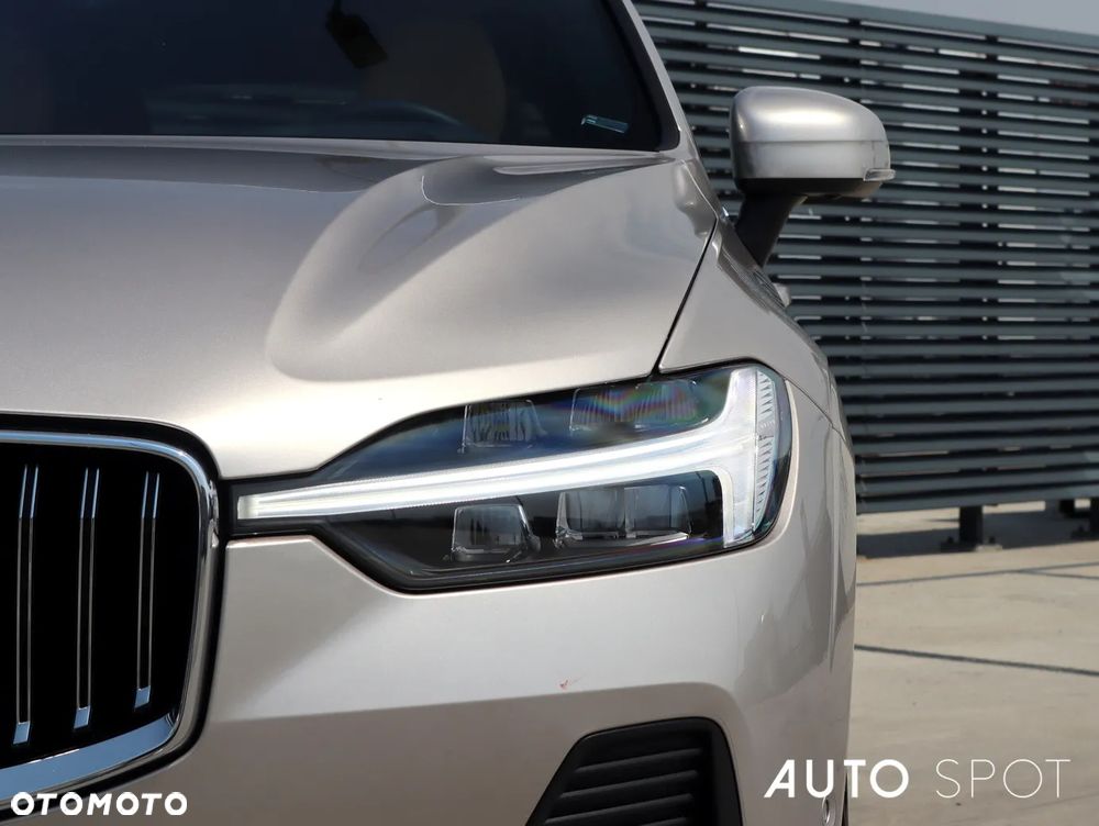 Volvo XC 60 B4 B Plus Bright - 11
